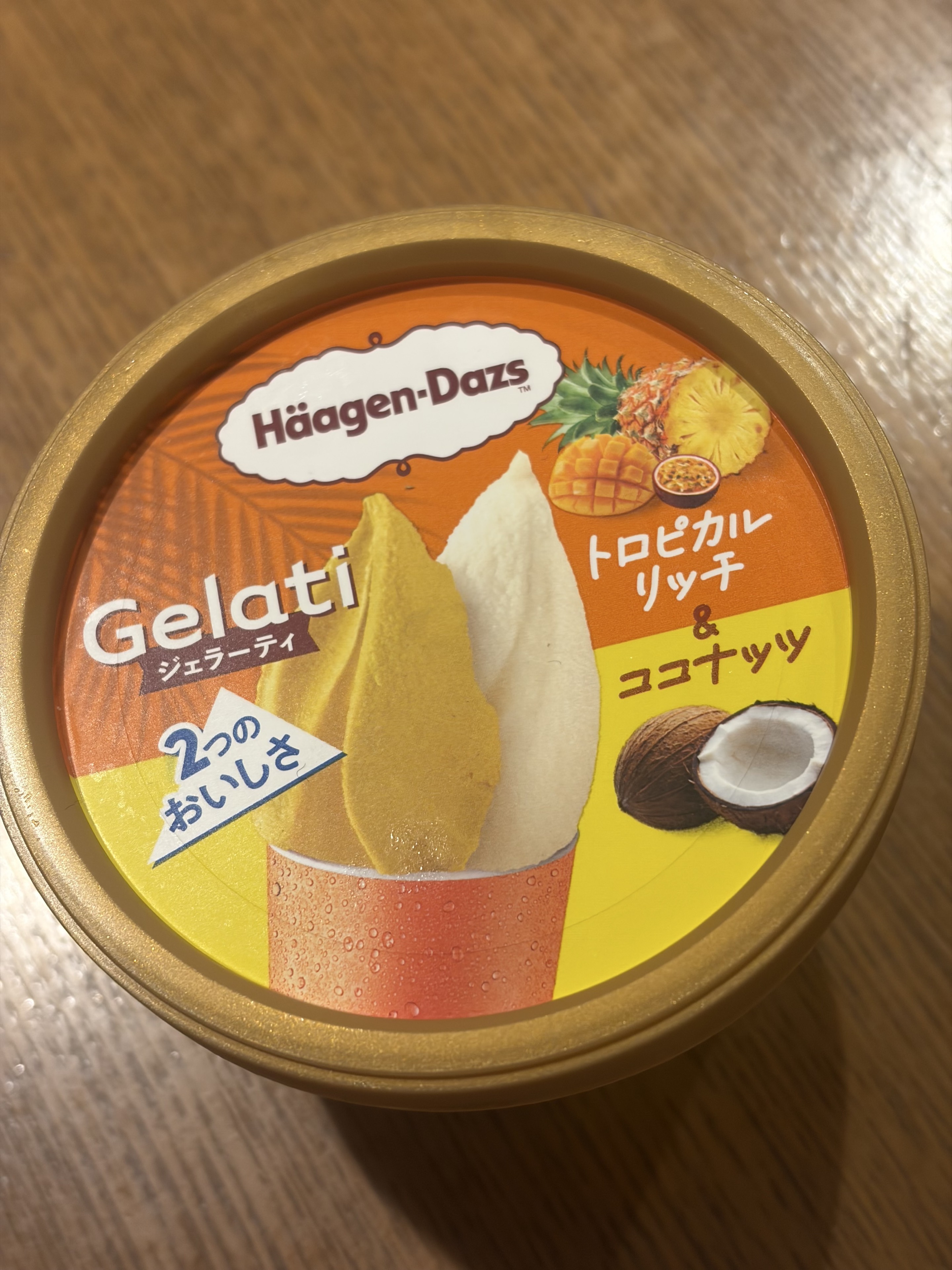 ハーゲンダッツ ジェラーティー トロピカル リッチ＆ココナッツの写真