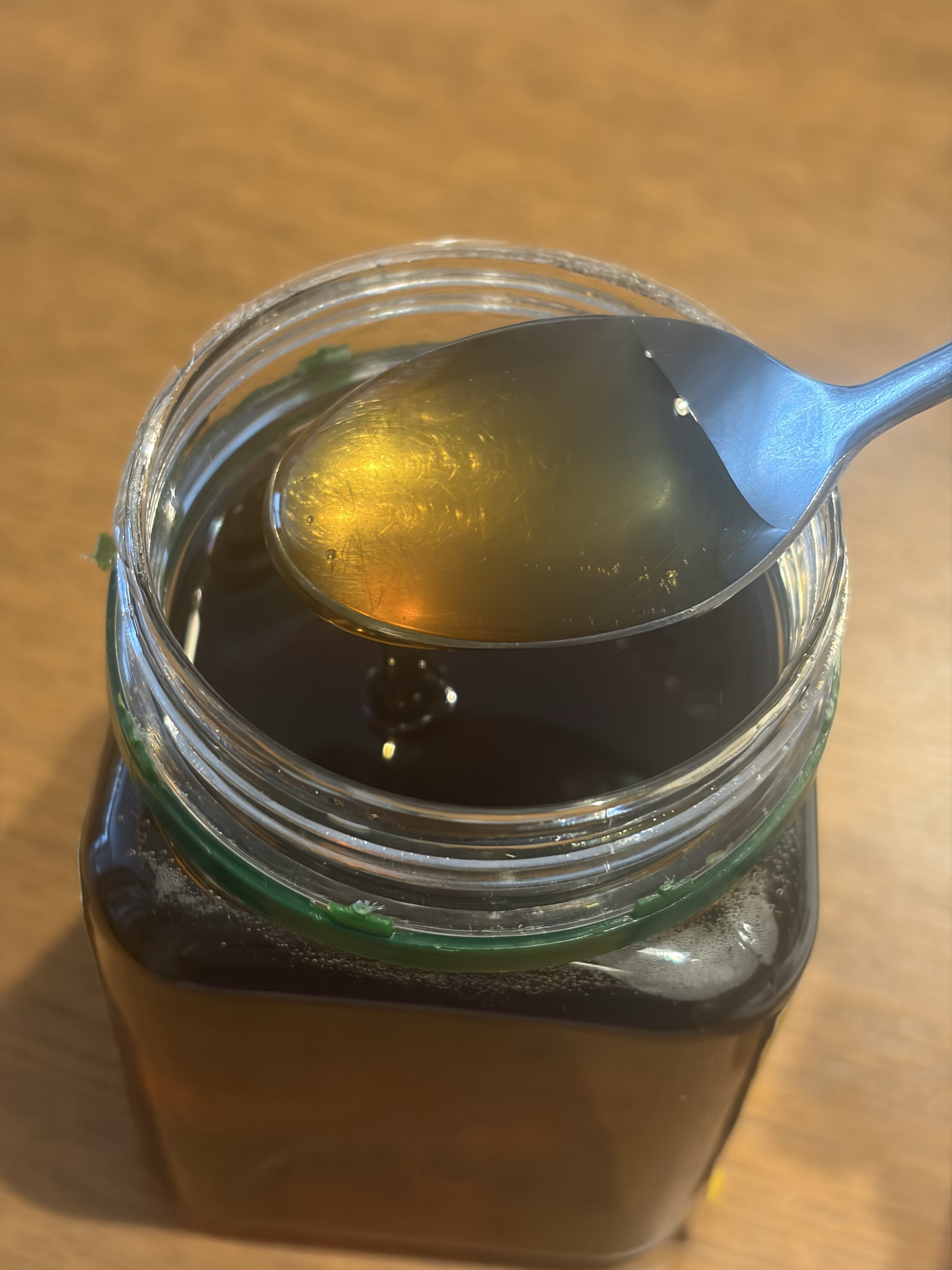 スプーンですくったHighlands Honey